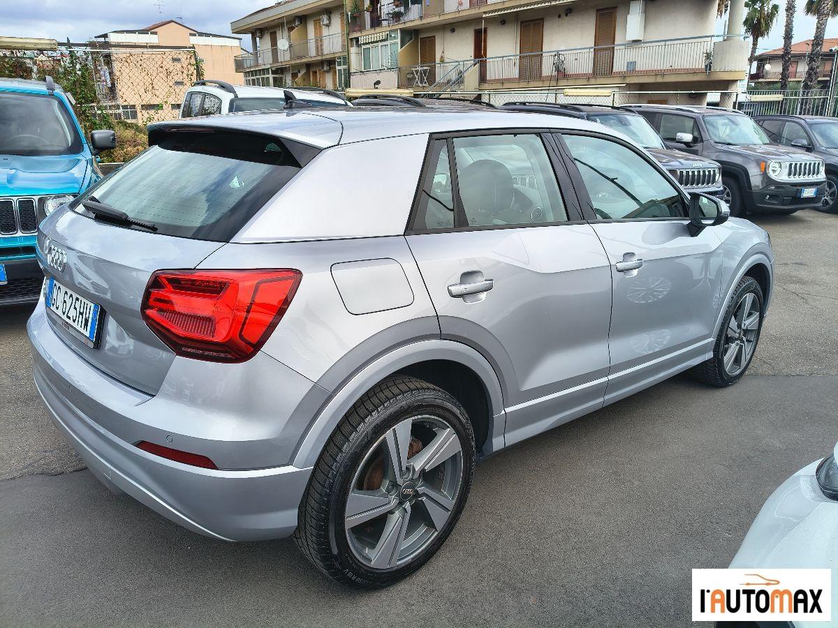 AUDI - Q2 - 1.0 TFSI S tronic Business