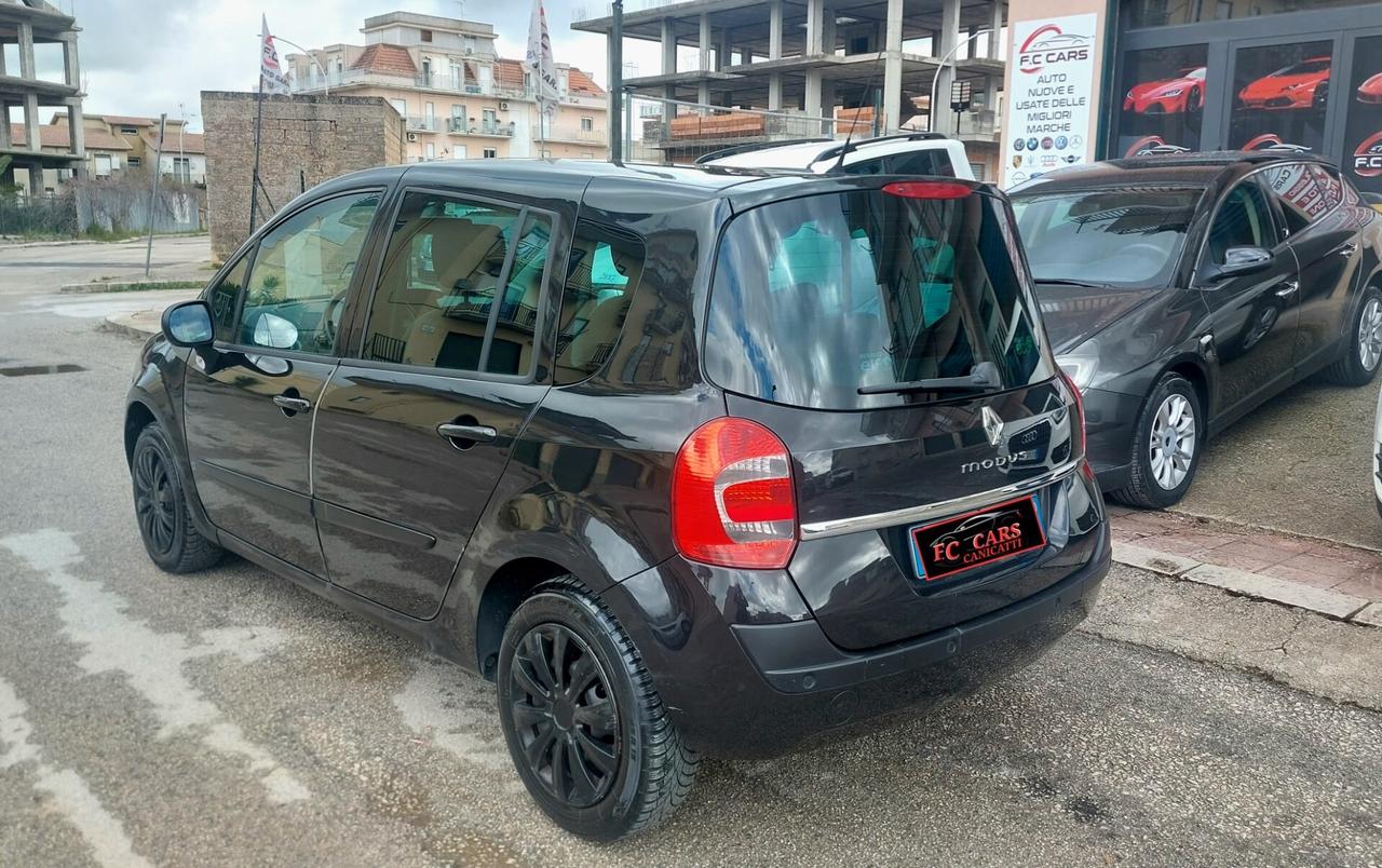 RENAULT GRAND MODUS