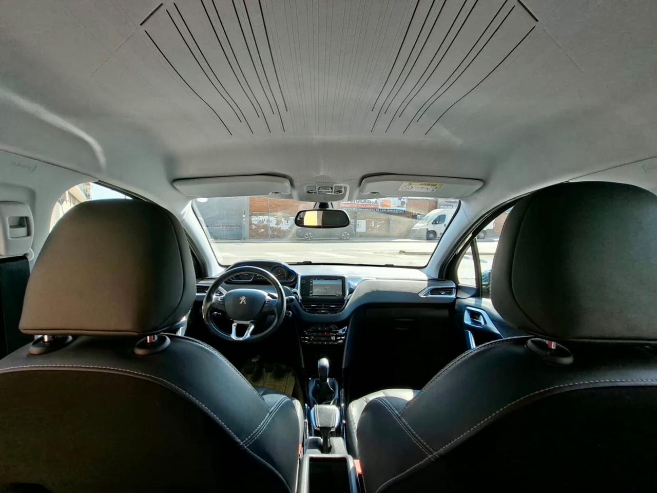 Peugeot 2008 1.6 BlueHDi 100cv Black Matt 2015