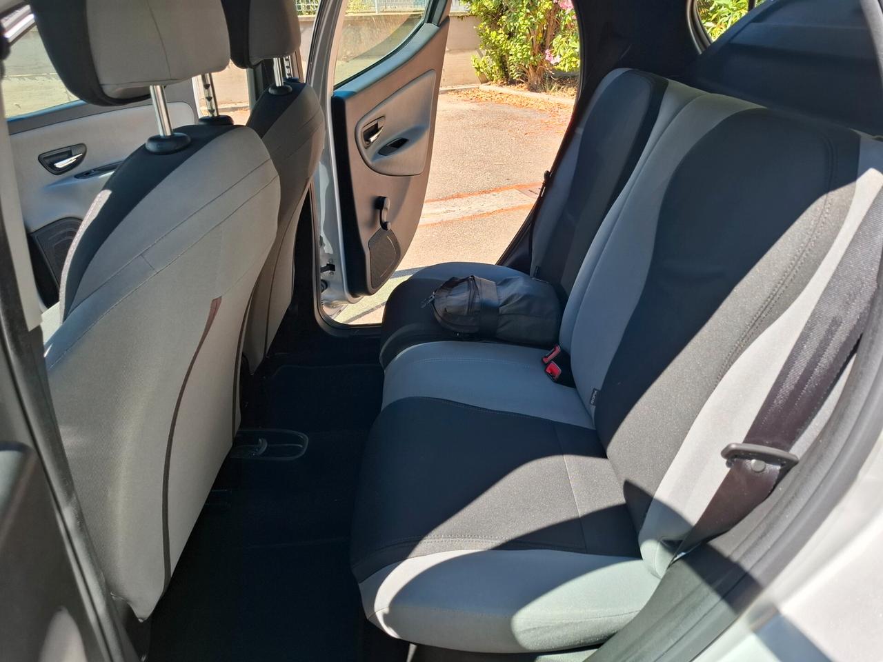 Lancia Ypsilon 1.2 69 CV 5 porte S&S Platinum
