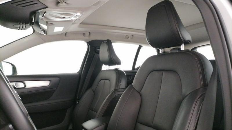 Volvo XC40 1.5 t3 Momentum Pro 163cv auto my21