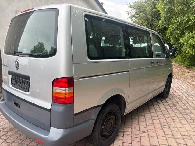 Volkswagen Multivan 2.5 TDI/130CV Comfortline 9 posti