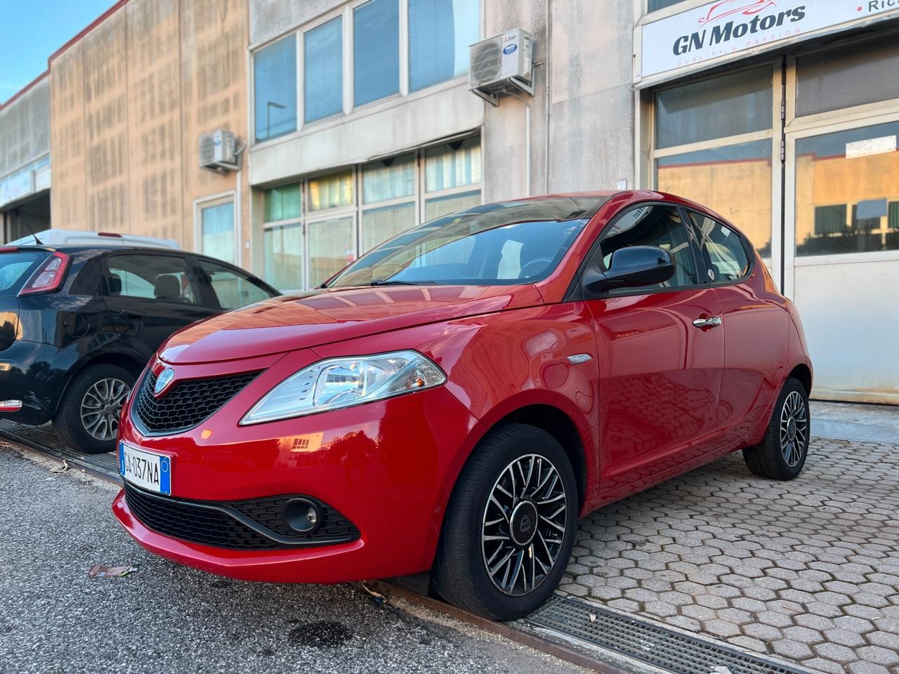 Lancia Ypsilon 1.2 69 CV 5 porte GPL Ecochic Gold