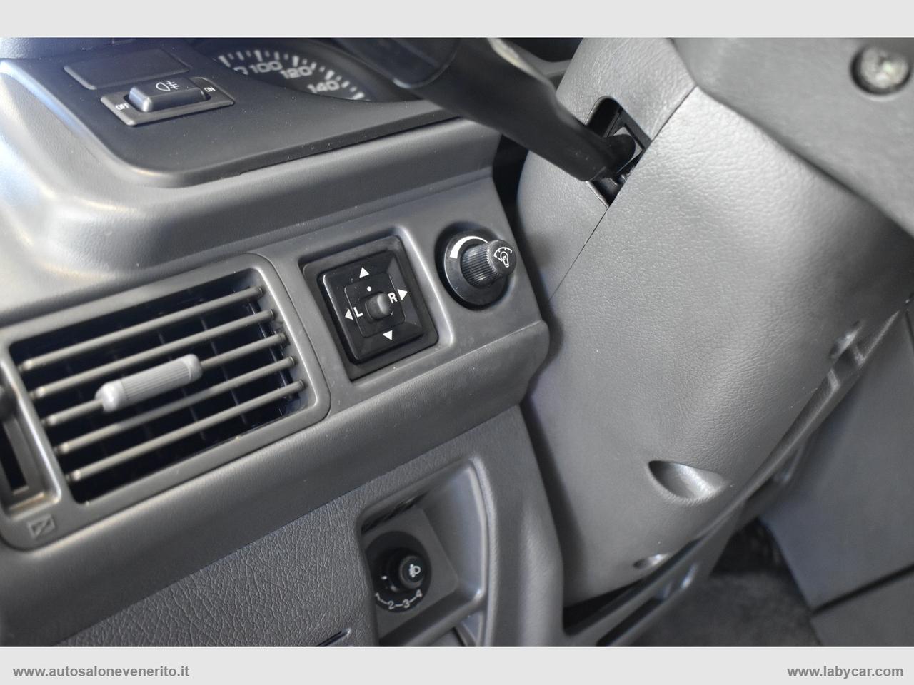 MITSUBISHI Pajero 2.5 TDI 3p. GLX Autocarro