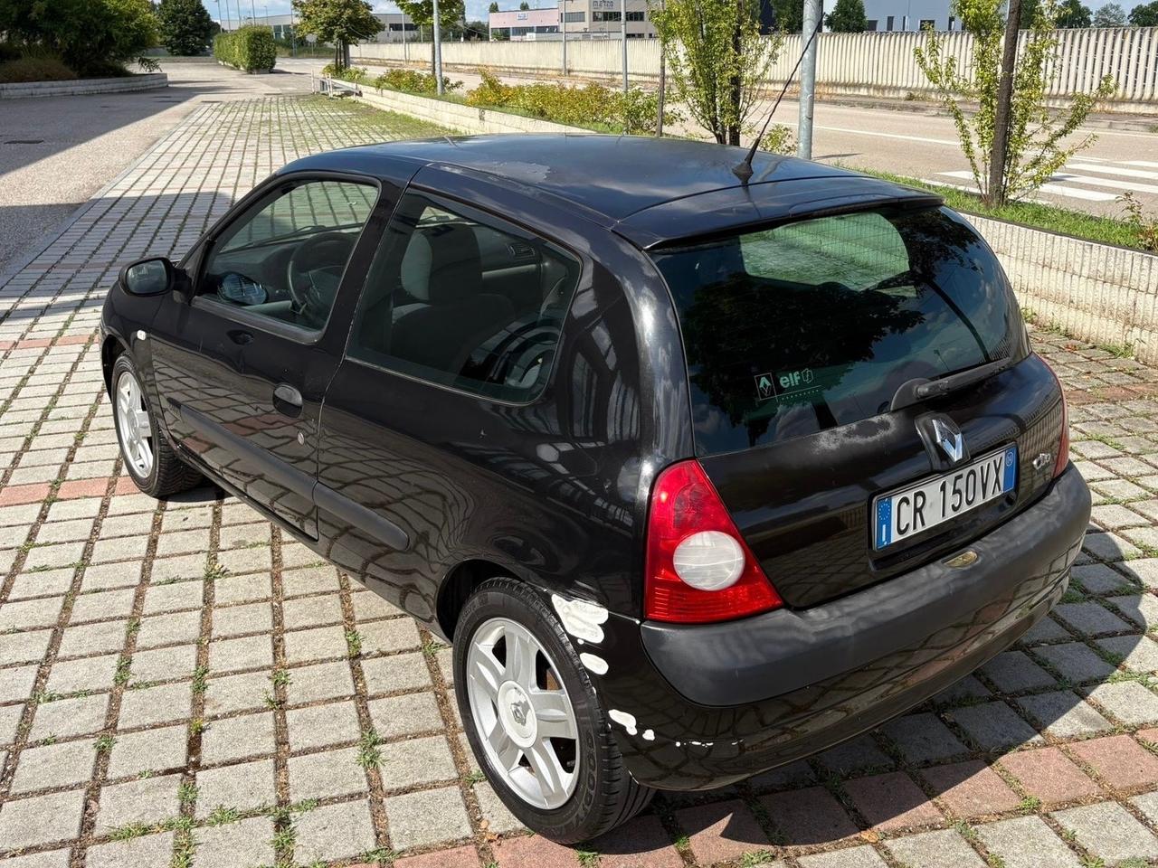 Renault Clio 1.2 16V cat 3 porte Luxe Privilège