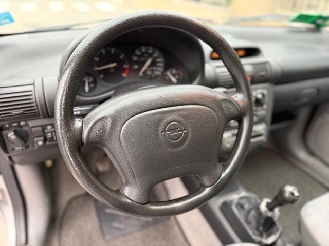 Opel Corsa 1.2i cat 5 porte Swing