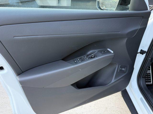 VOLKSWAGEN T-Roc Nuova 1.5 eTSI DSG R-Line GANCIO Black Style LED