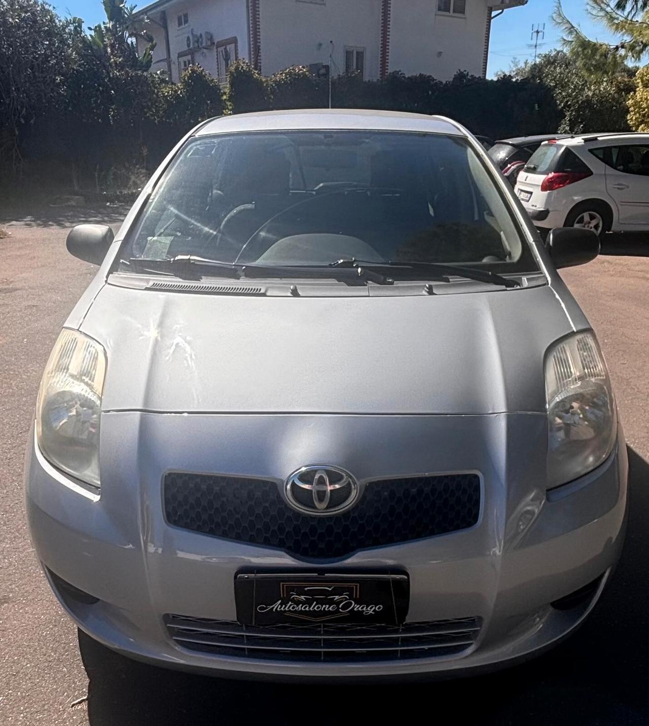 Toyota Yaris 1.0 5 porte