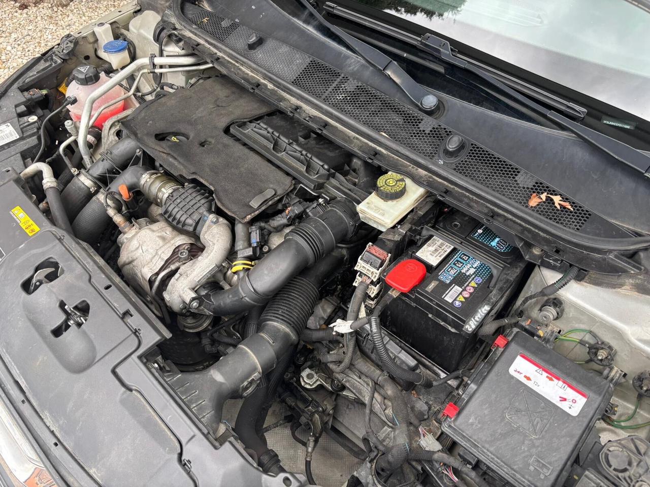 Peugeot 308 1.6 e-HDi 115 CV Stop&Start Business 2015..