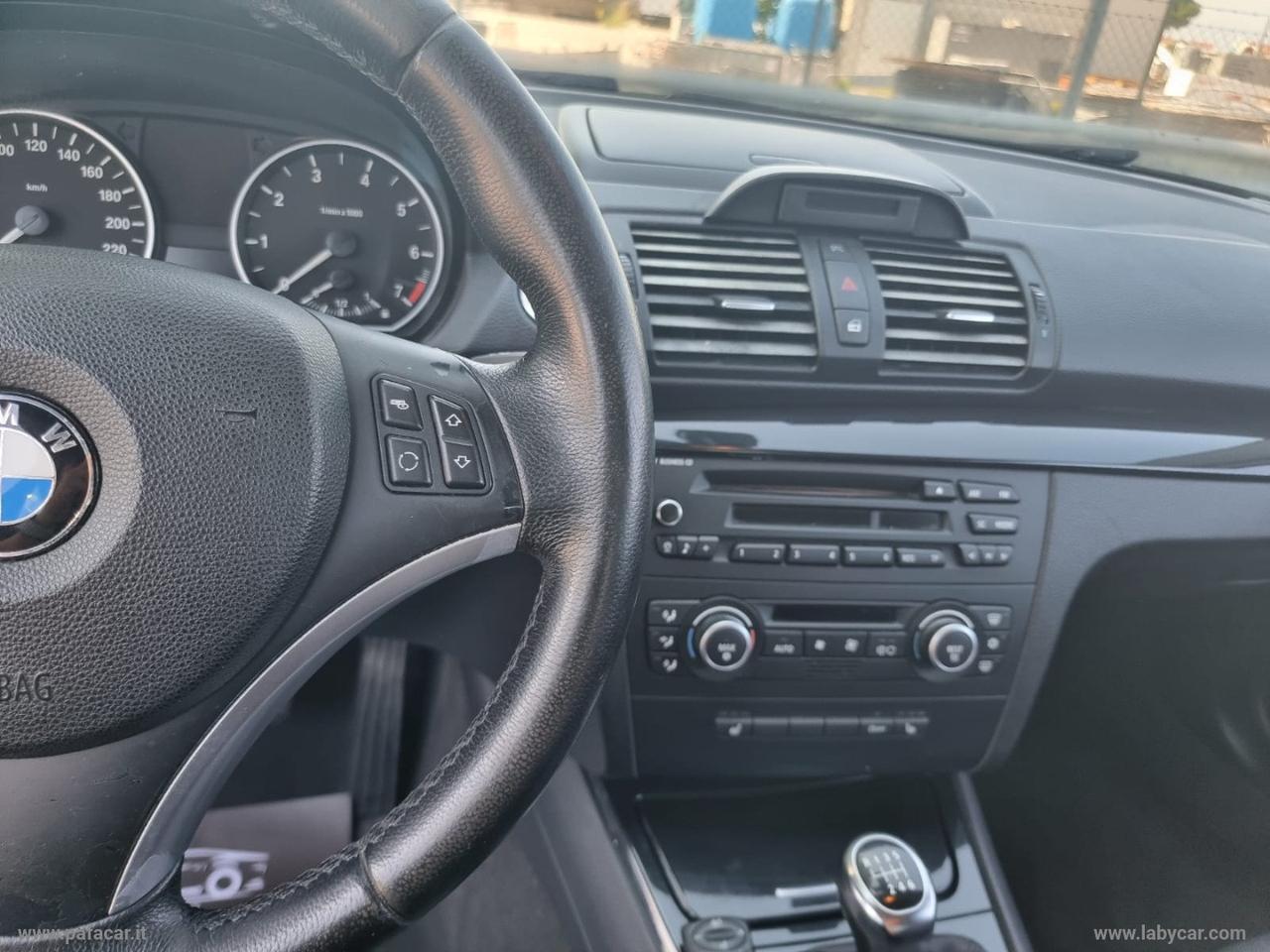 BMW 120i 3p. Futura