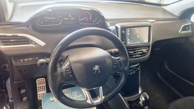 Peugeot 208 1.2 Puretech 82 CV Allure