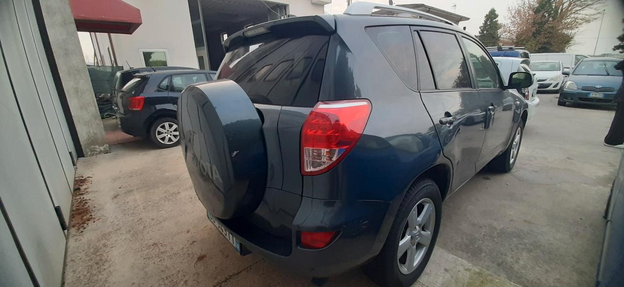 Toyota RAV 4 RAV4 2.2 D-4D 136 CV Luxury