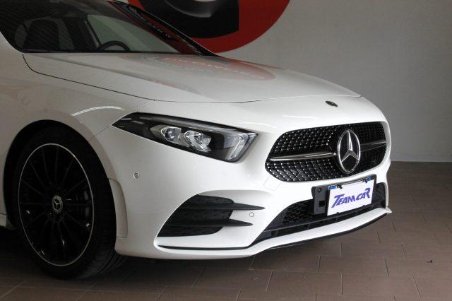 MERCEDES-BENZ A 180 dAutomatic AMGLine Premium Night Edition Uniprop.