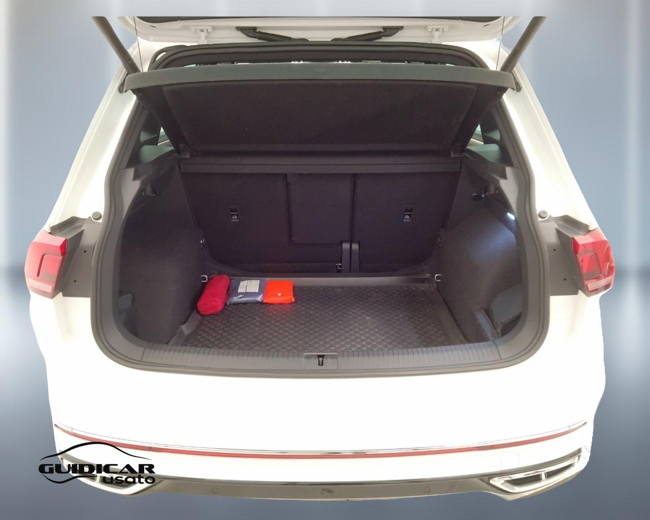 VOLKSWAGEN Tiguan II 2021 - Tiguan 1.5 tsi R-Line 150cv dsg