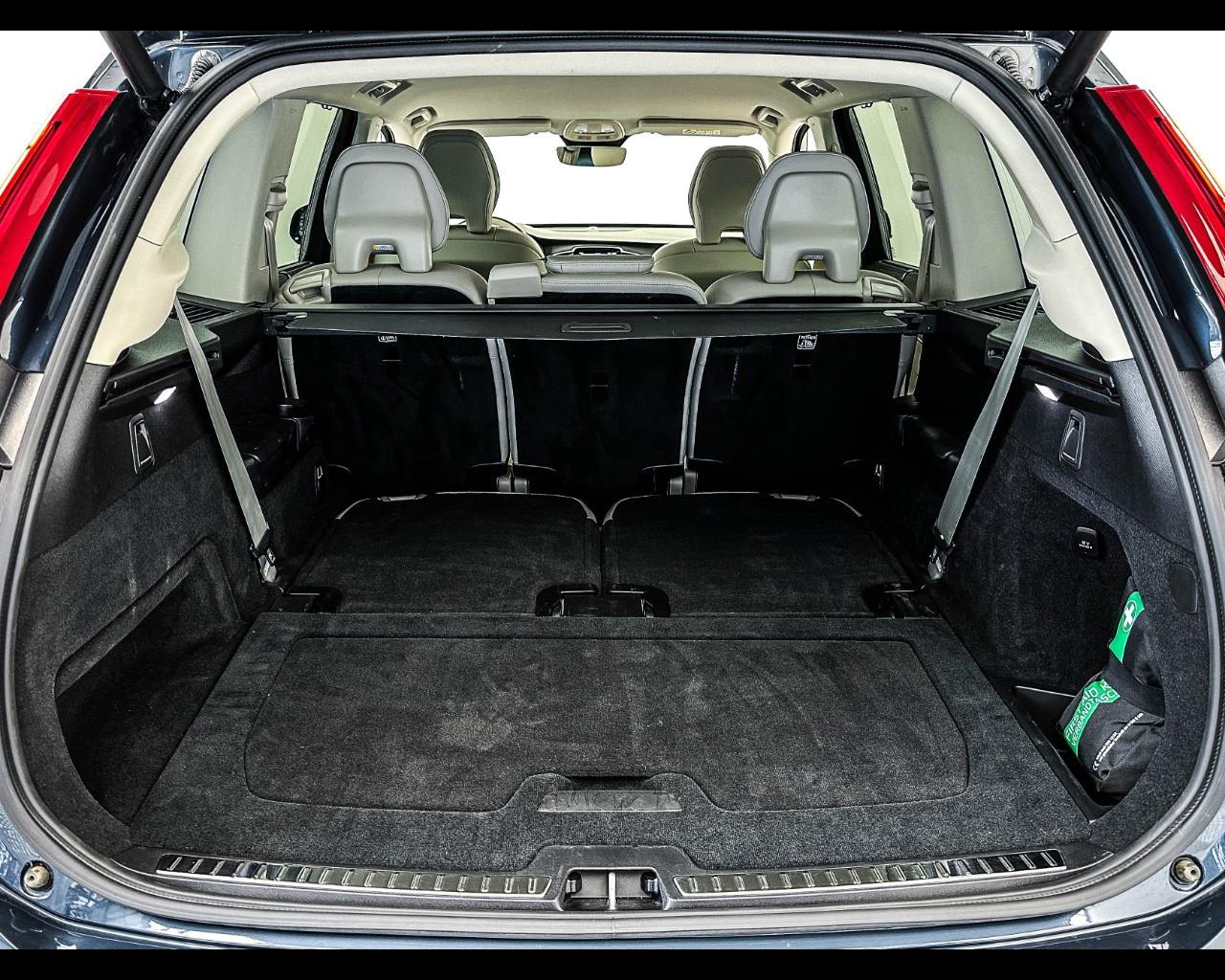 VOLVO XC90 (2014-->) - XC90 B5 (d) AWD automatico 7 posti Plus Bright