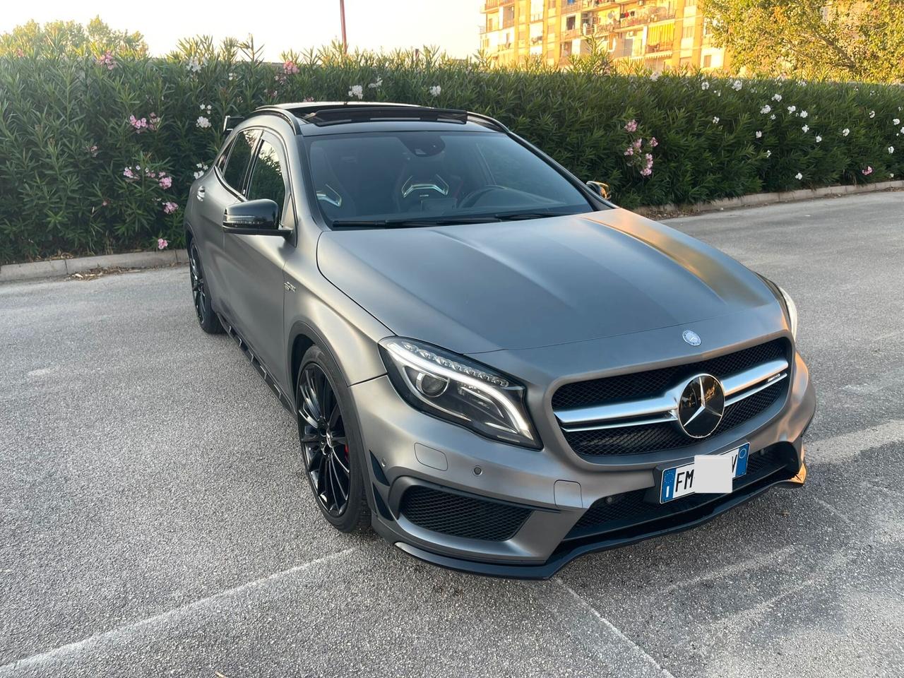 Mercedes benz GLA 45 AMG 4Matic Performance AMG