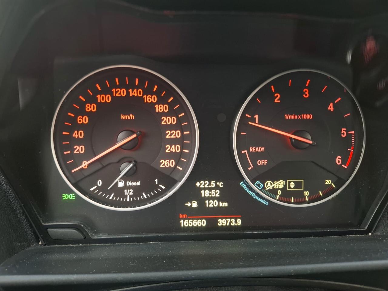 Bmw 114 114d 5p. Unique