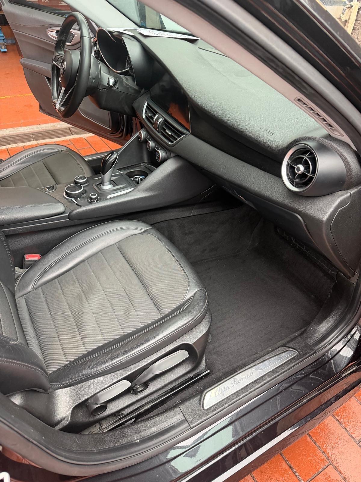 Alfa Romeo Giulia 2.2 Turbodiesel 180 CV AT8 Super