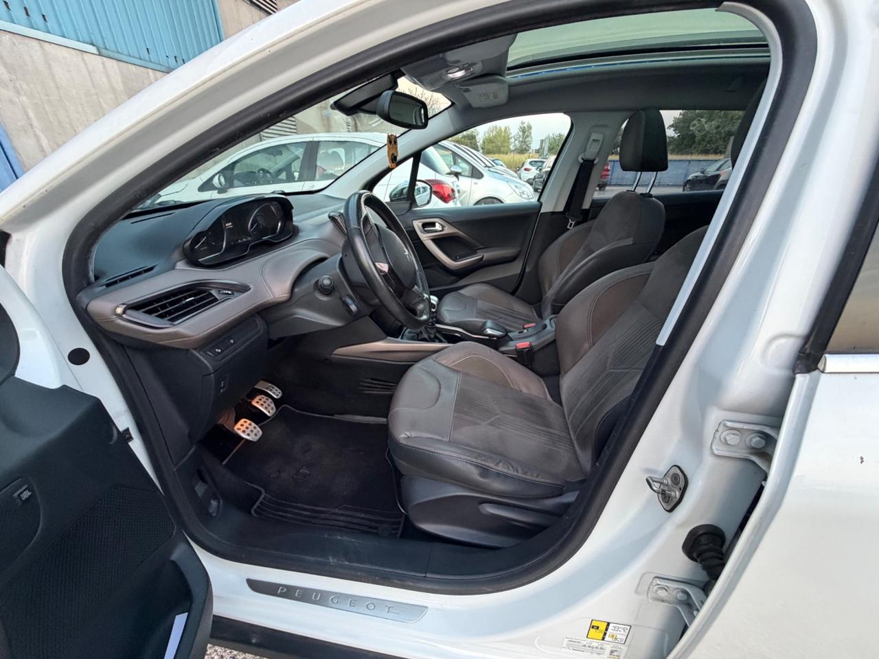 Peugeot 2008 BlueHDi 120 S&S Crossway