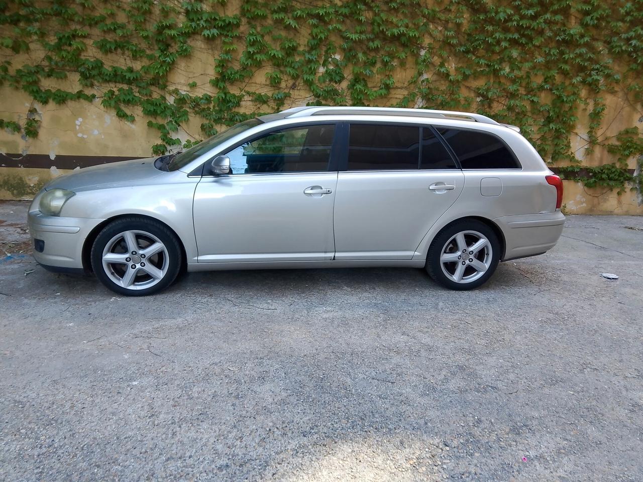 Toyota Avensis 2.2 D-4D 16V Station Wagon