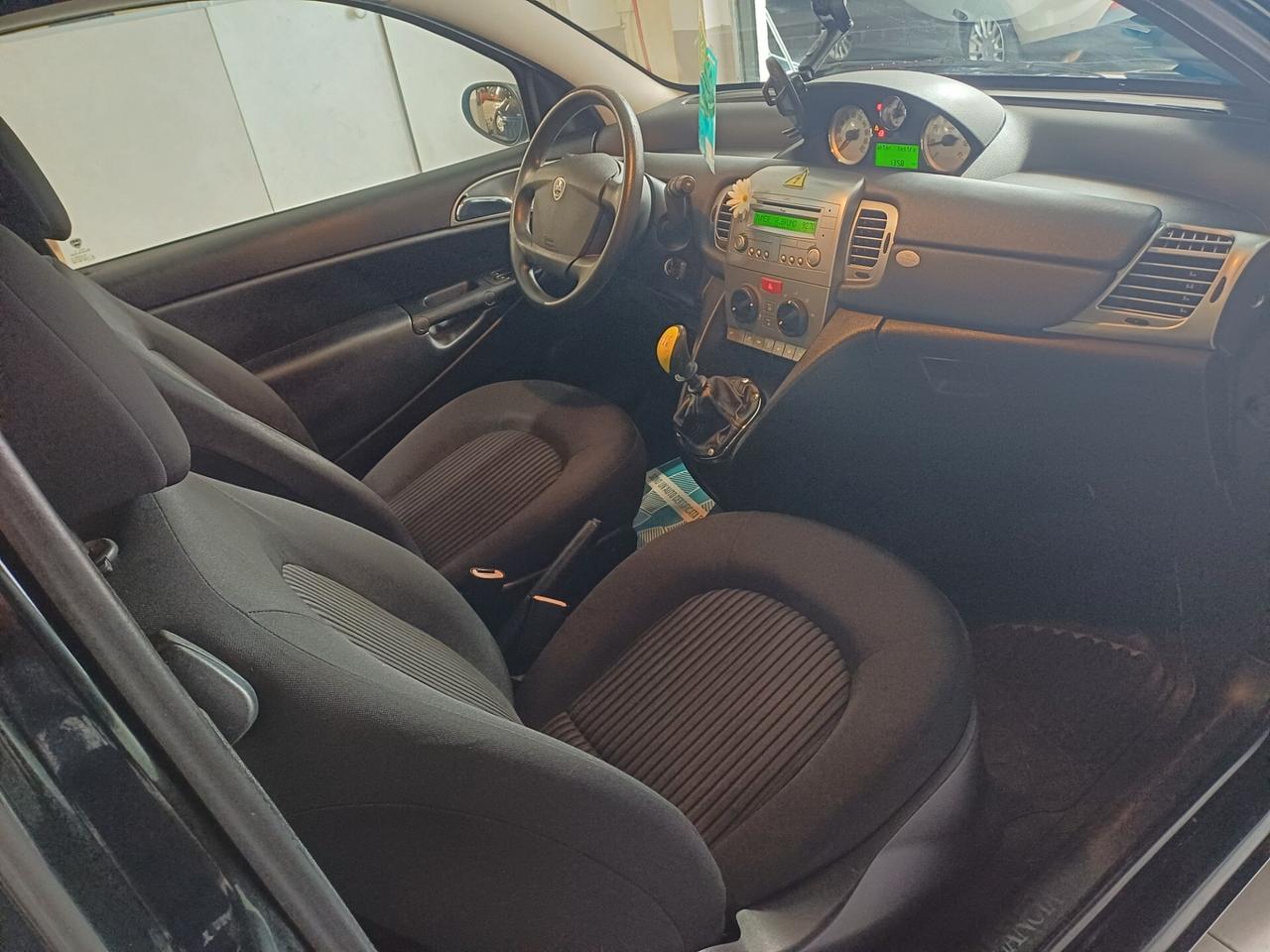 Lancia Ypsilon 1.2 Argento