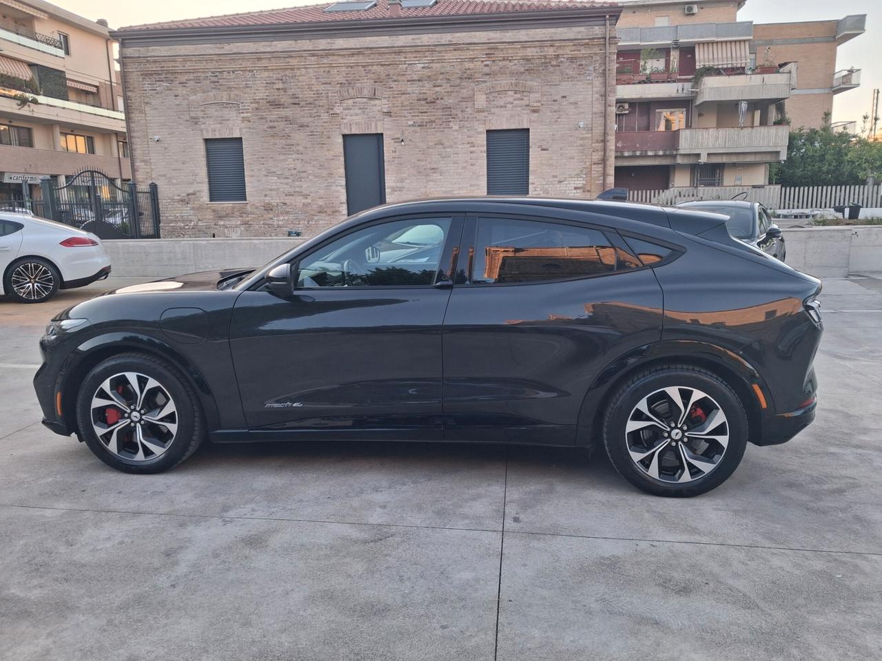 Ford Mustang Mach-E AWD Extended Range 371 CV