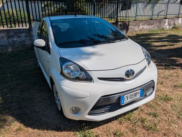 Toyota Aygo 1.0 12V VVT-i 5 porte Lounge Connect UNICO PROPRIETARIO OK NEOP.