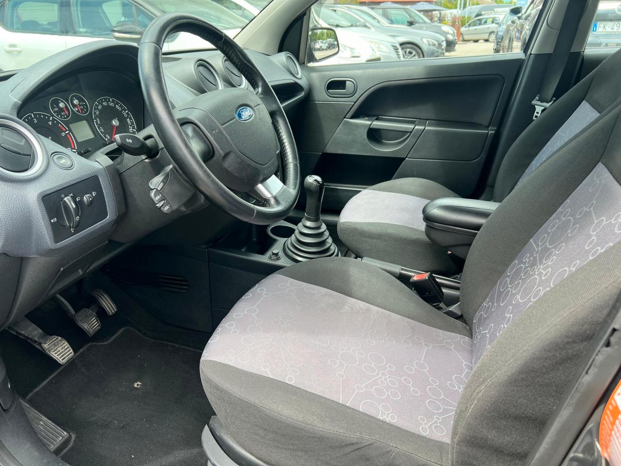 Ford Fiesta 1.4 TDCi 5p. Ghia