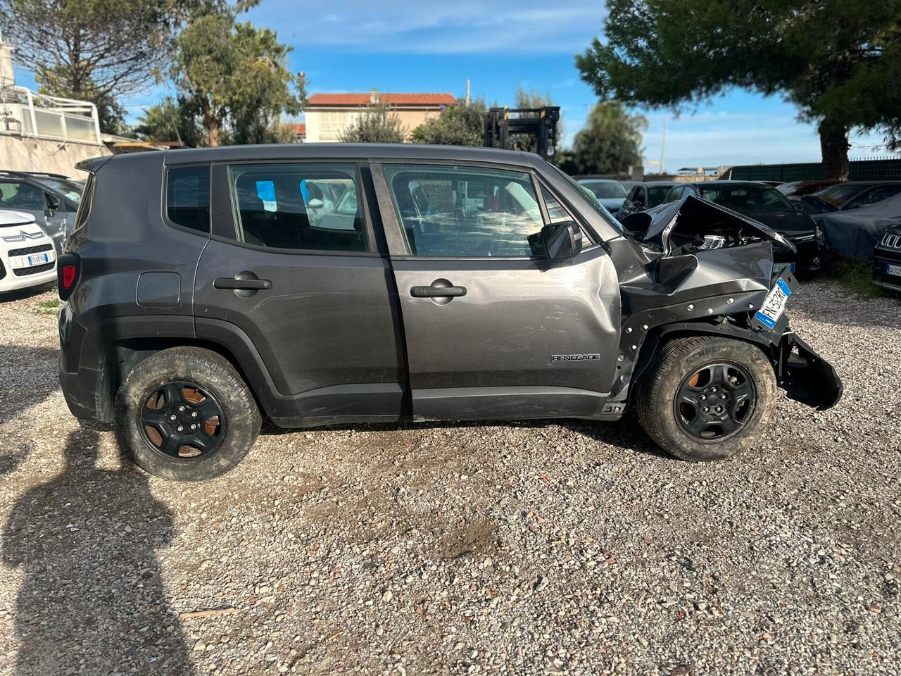 Jeep Renegade 1.6 E-TorQ EVO Sport sinistrata incidentata