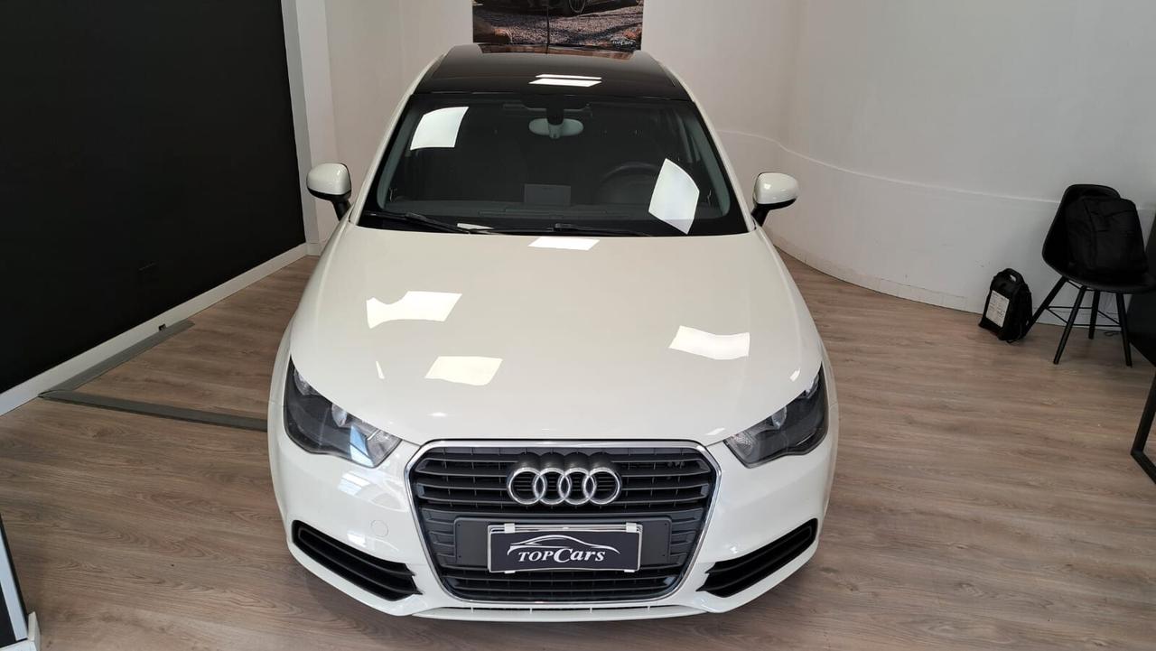 Audi A1 1.6 TDI 90CV con TETTO