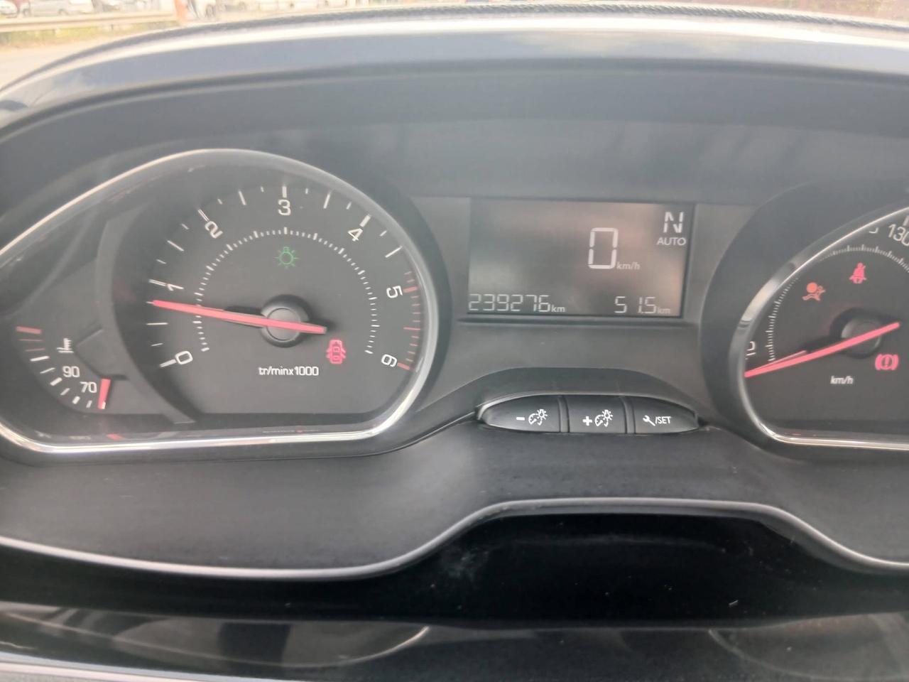 Peugeot 208 1.4 HDi 68 CV 5 porte Active