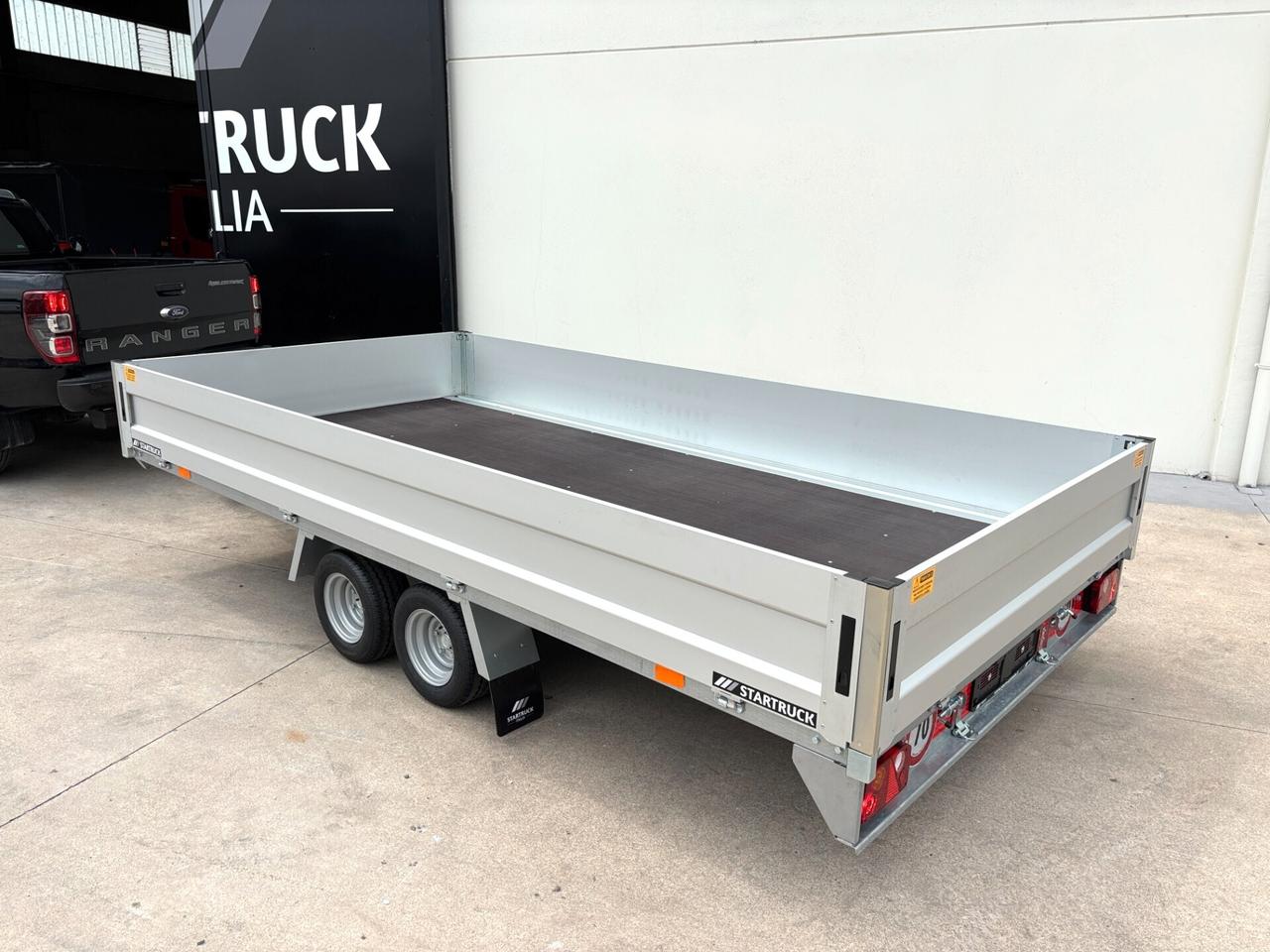 CARRELLO RIMORCHIO CON SPONDE 2500 KG