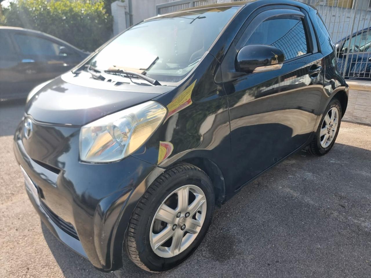 Toyota iQ 1.0 BENZINA AUTOMATICA 4 POSTI