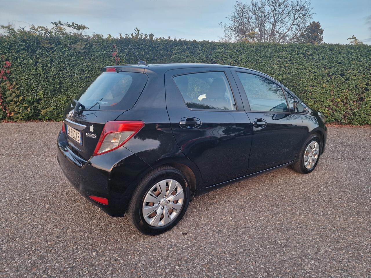 Toyota Yaris 1.0 5p