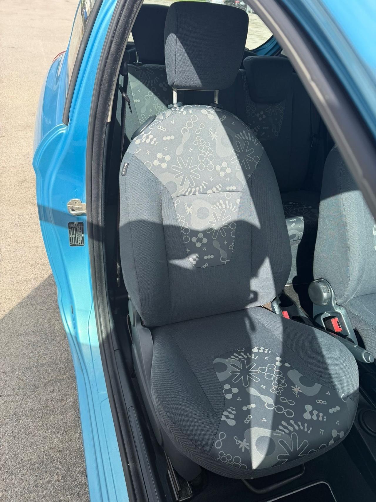 Ford Ka 1.3 TDCi 75CV Titanium