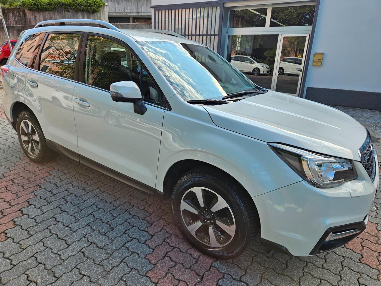 Subaru Forester 2.0i Style LINEARTRONIC - POSSIBILITA' GPL