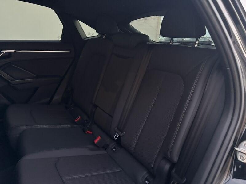 Audi Q3 SPB S line interno ed esterno 2.0 TDI 150CV S-Tronic quattro 35