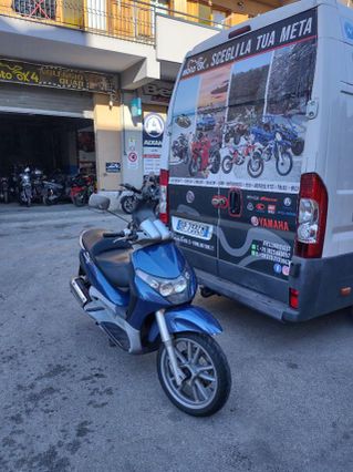 PIAGGIO Beverly 200 200