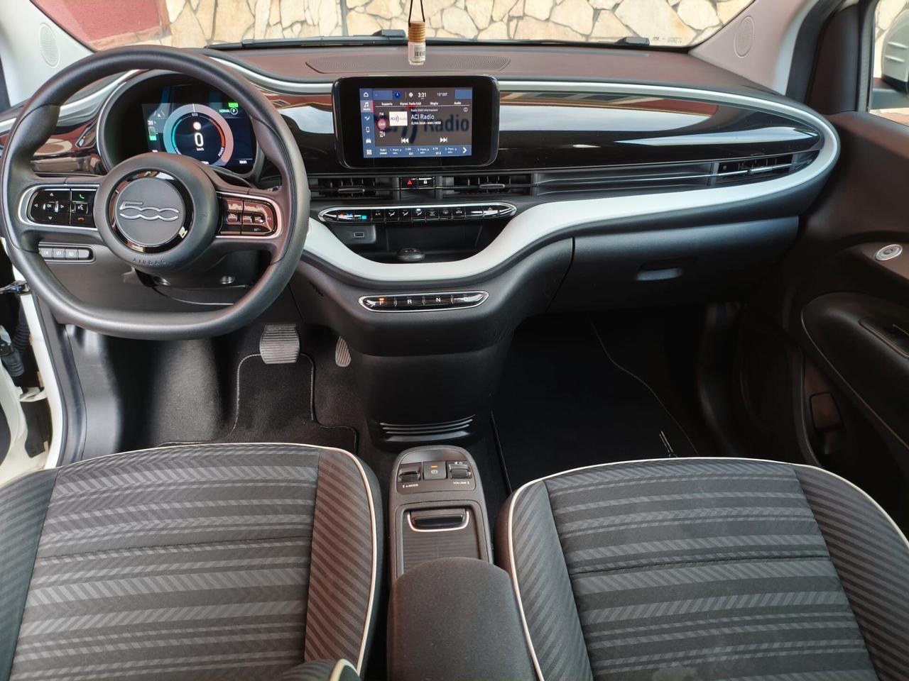 Fiat 500 500e Berlina 42 kWh Passion