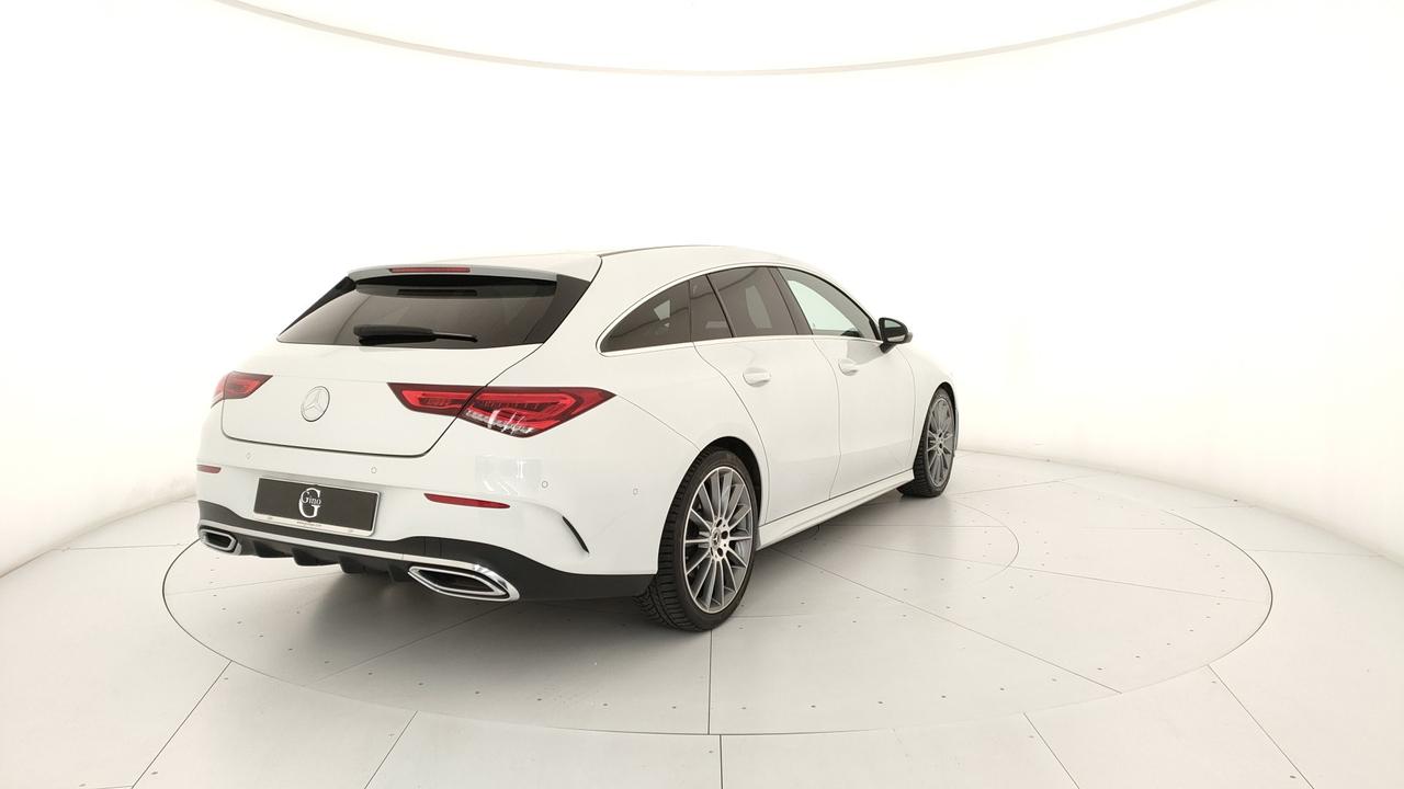 Mercedes-Benz CLA Shooting Brake 200 Premium auto