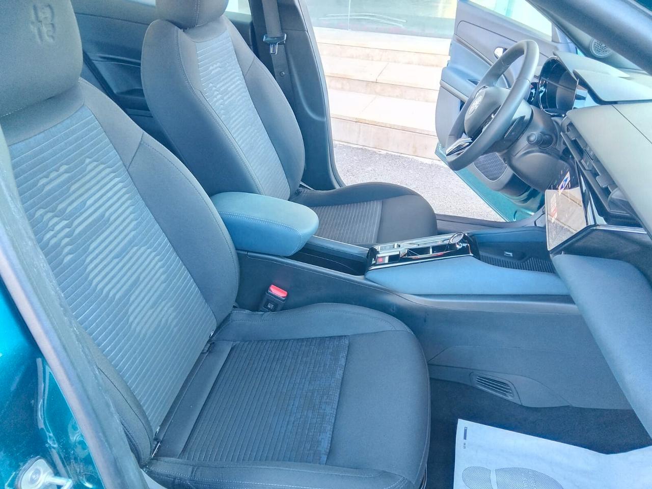 Alfa Romeo Junior 1.2 136 CV Hybrid eDCT6