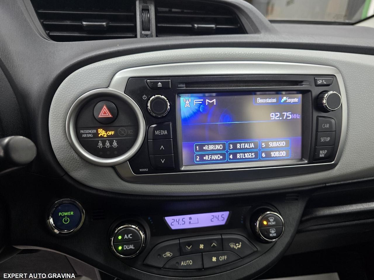 TOYOTA YARIS 1.5 HYBRID LOUNGE