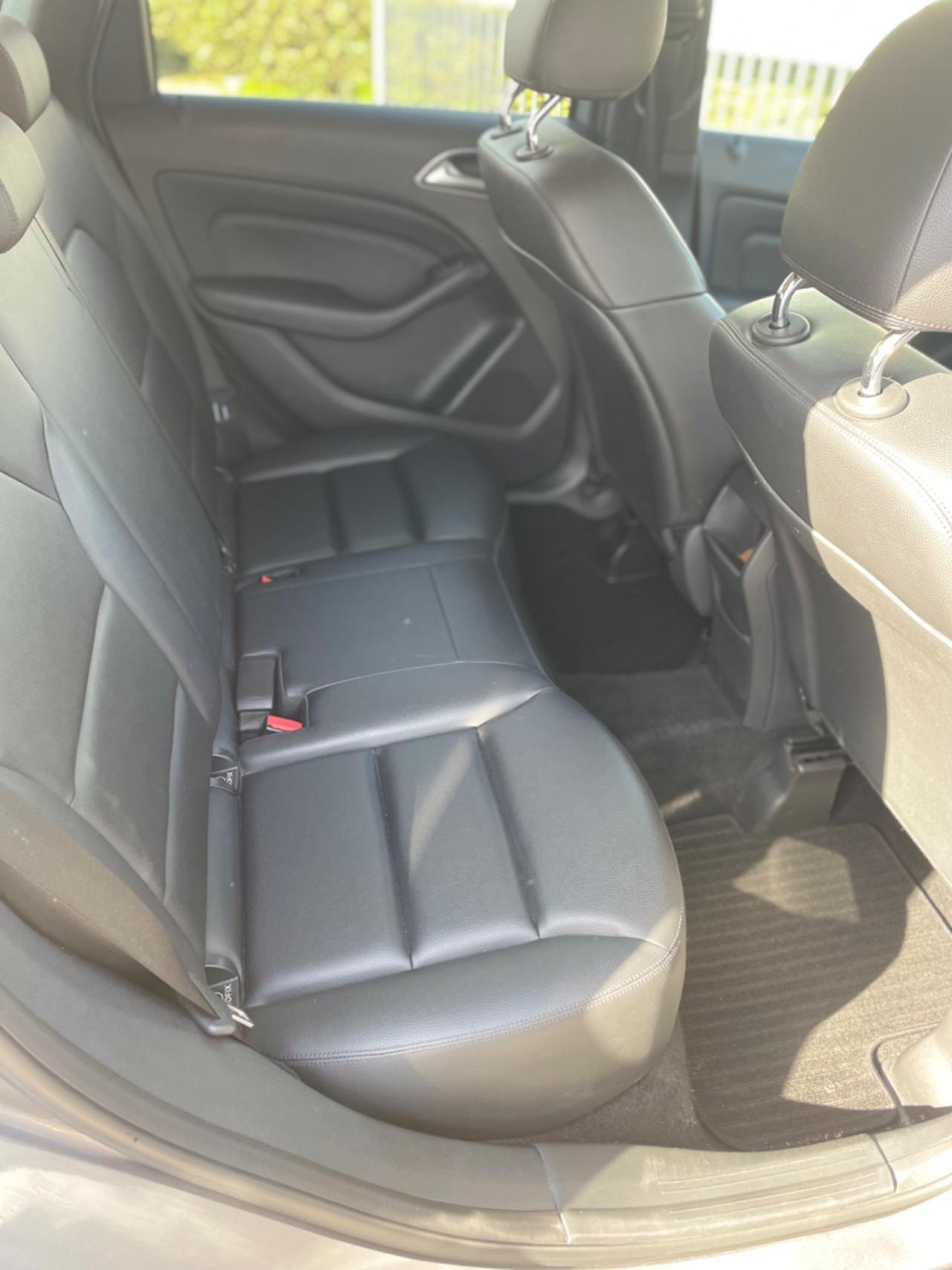 Mercedes-benz B 180 B 180 d Automatic Executive