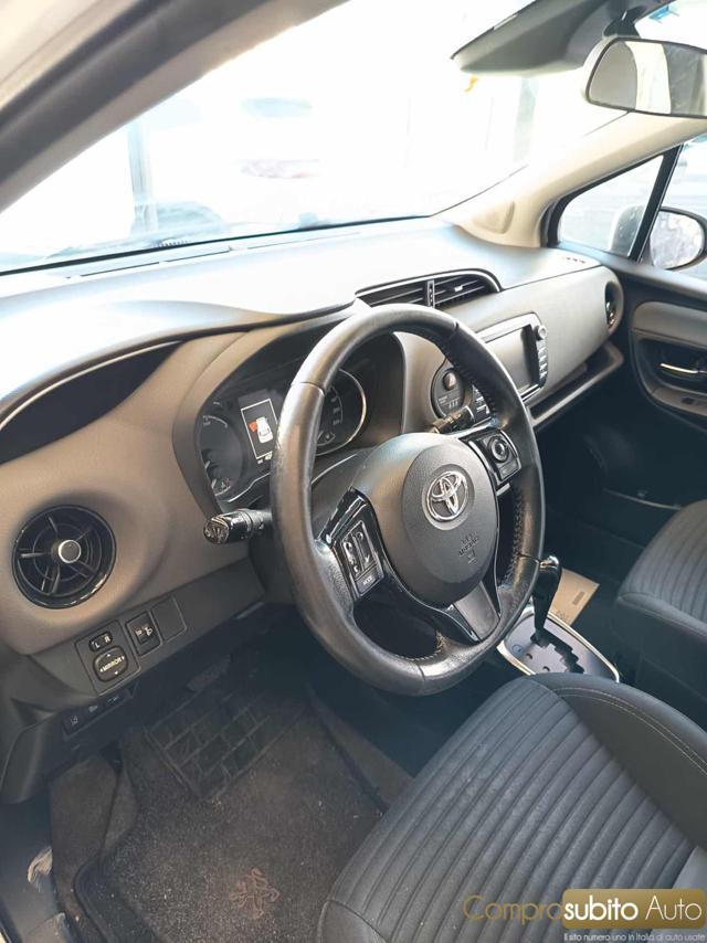 TOYOTA Yaris 1.5 Hybrid 5 porte Trend "Grey Edition"