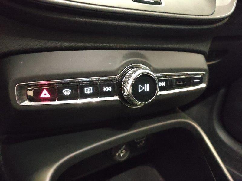 VOLVO XC40 (2017-->) - XC40 T2 automatico Essential