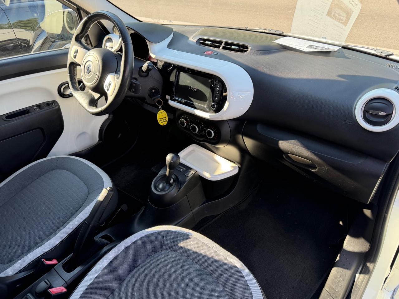 Renault Twingo TCe 90 CV EDC Intens