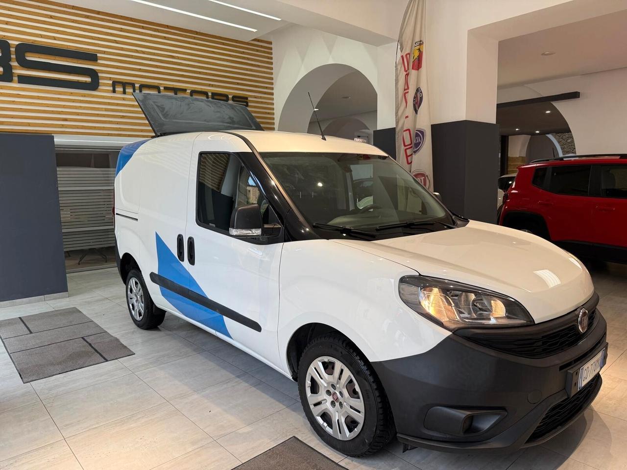 Fiat Doblò 1.6 MJT 105CV S&S PC-TN Cargo Lounge 3 posti + tetto apribile