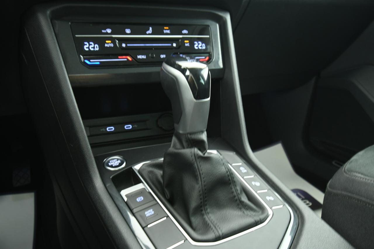 VOLKSWAGEN Tiguan 2.0 tdi Elegance 150cv dsg CAMERA+APP CONNECT+ACC
