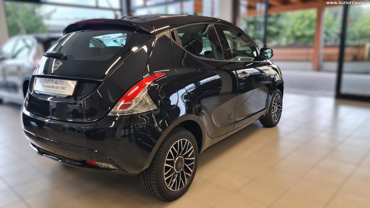 Lancia Ypsilon 1.2 GOLD