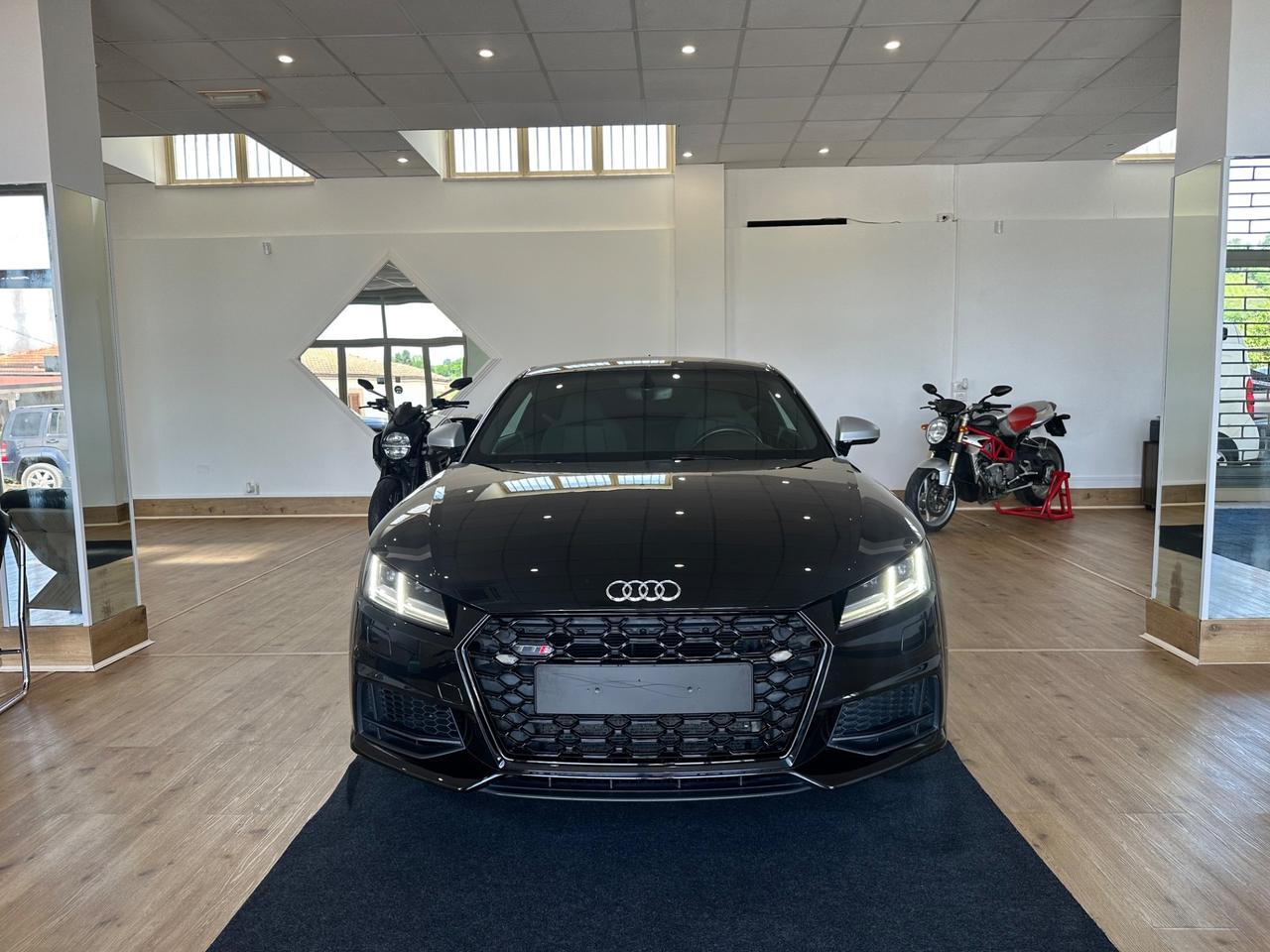 Audi TT 2.0 tfsi s Line